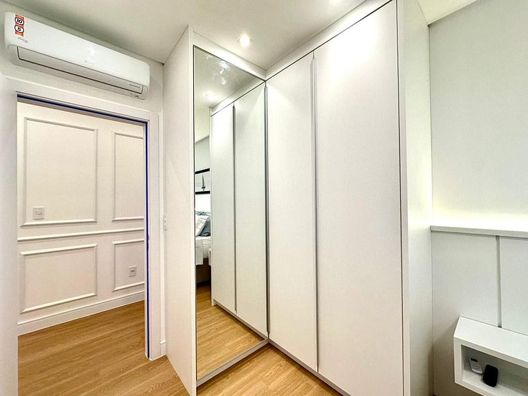 B258 - Apto de luxo com vista mar em Bombinhas