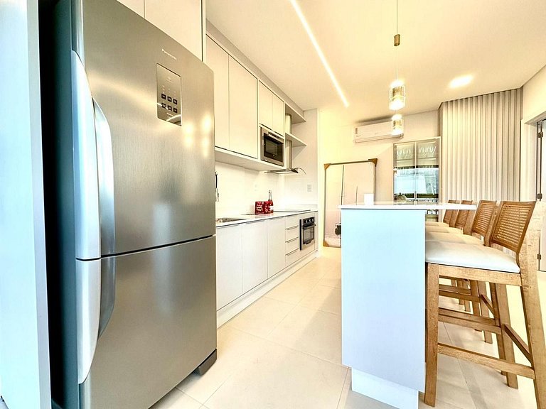 B258 - Apto de luxo com vista mar em Bombinhas