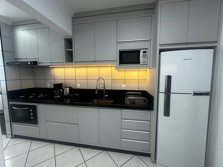 Cobertura 3 quartos para 8 pessoas, pertinho da praia !