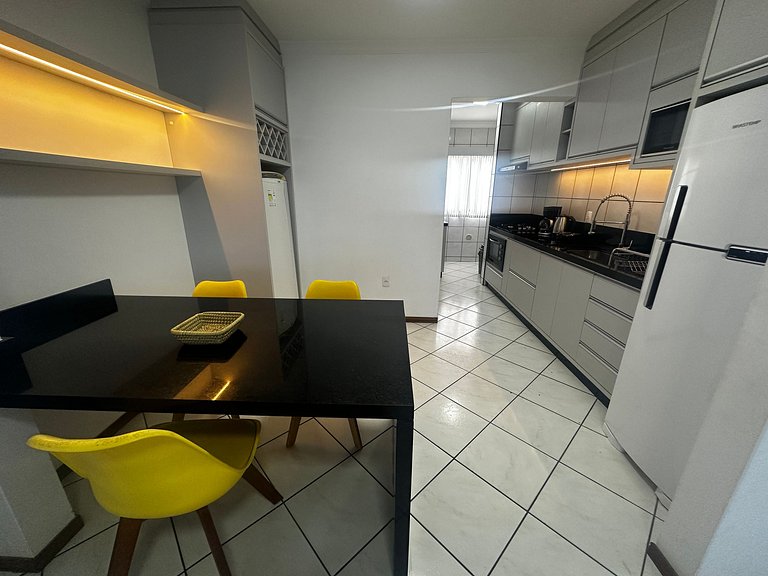 Cobertura 3 quartos para 8 pessoas, pertinho da praia !