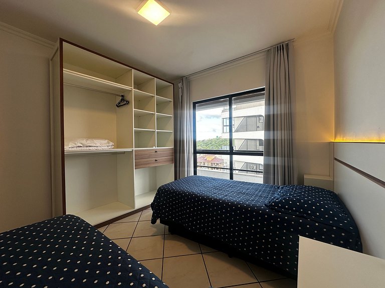 Cobertura 3 quartos para 8 pessoas, pertinho da praia !