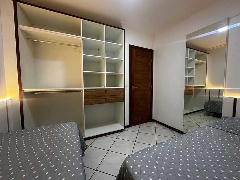 Cobertura 3 quartos para 8 pessoas, pertinho da praia !