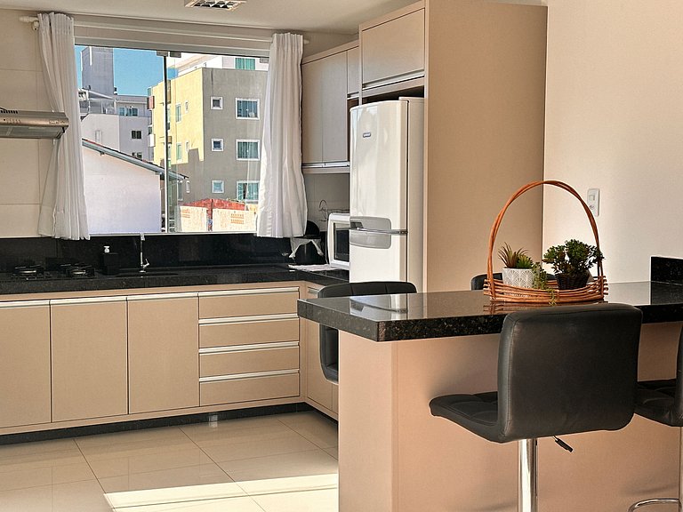 B122 - Apartamento para aluguel próximo à praia