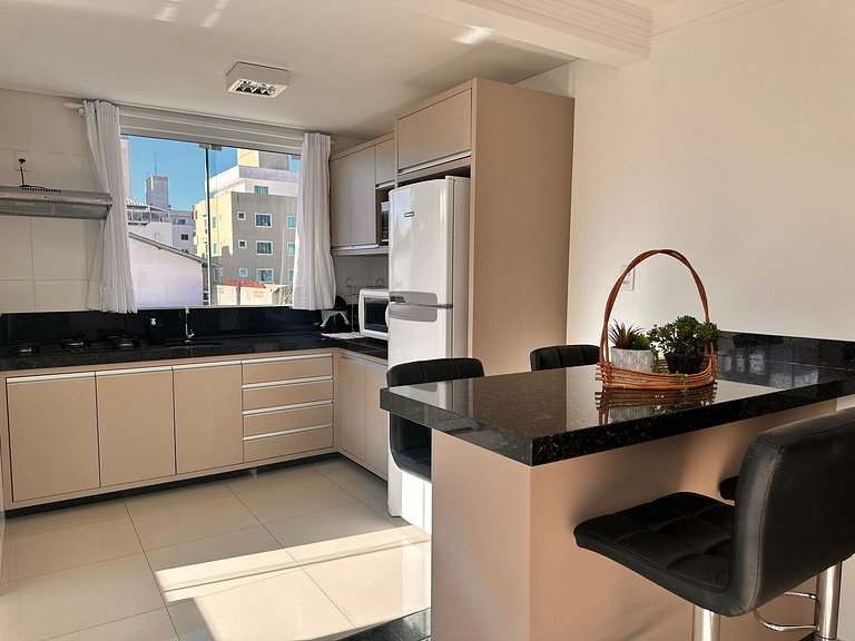 B122 - Apartamento para aluguel próximo à praia