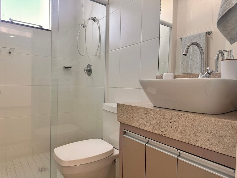 B122 - Apartamento para aluguel próximo à praia