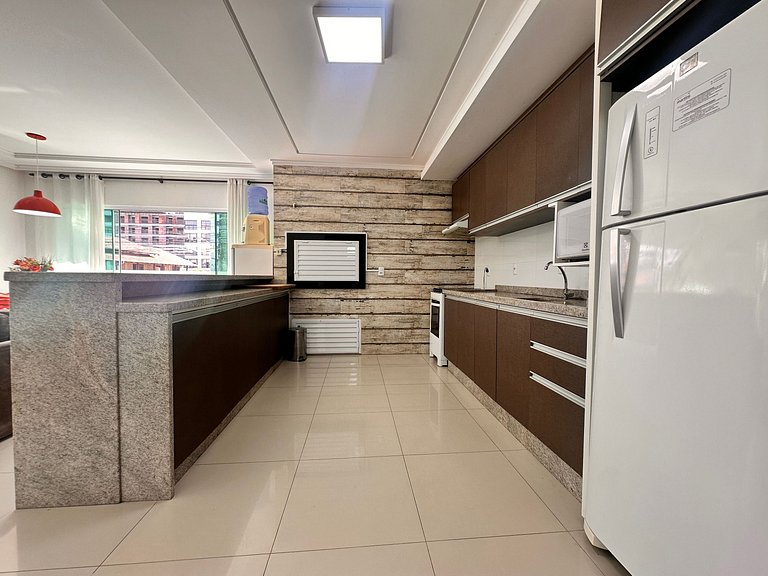 B100 - Apartamento para aluguel próximo à praia para até 8 p
