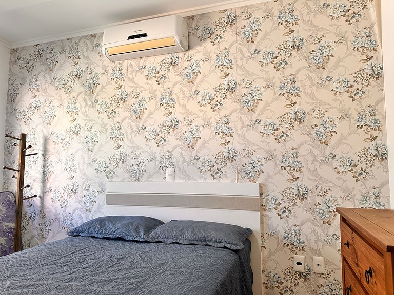 B100 - Apartamento para aluguel próximo à praia para até 8 p