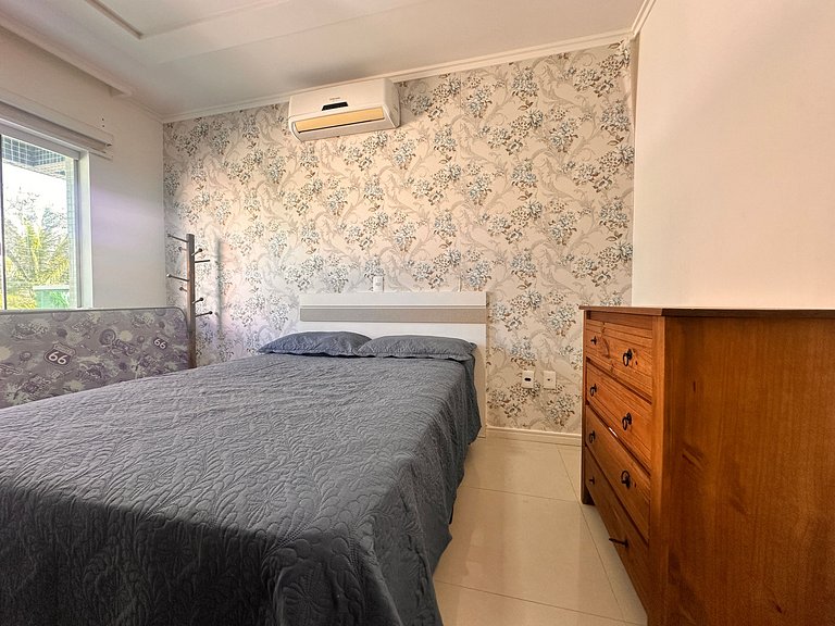 B100 - Apartamento para aluguel próximo à praia para até 8 p