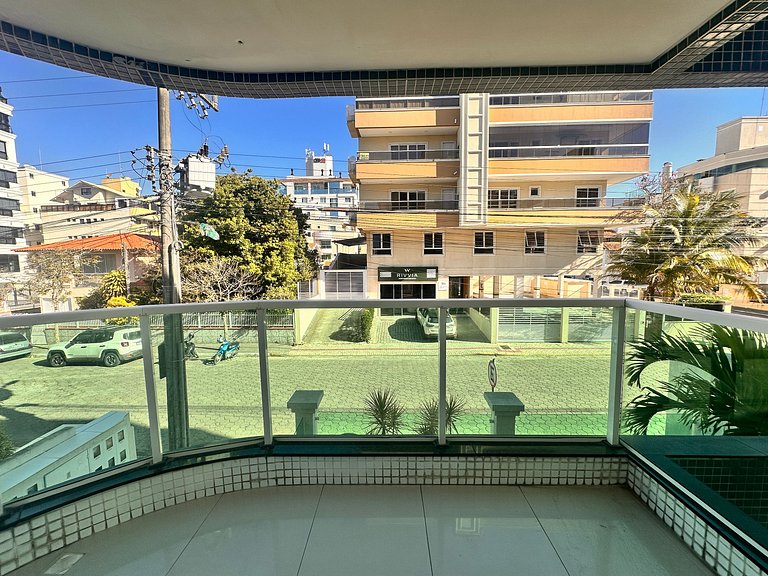 B100 - Apartamento para aluguel próximo à praia para até 8 p