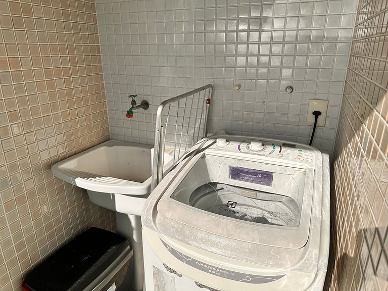 B100 - Apartamento para aluguel próximo à praia para até 8 p