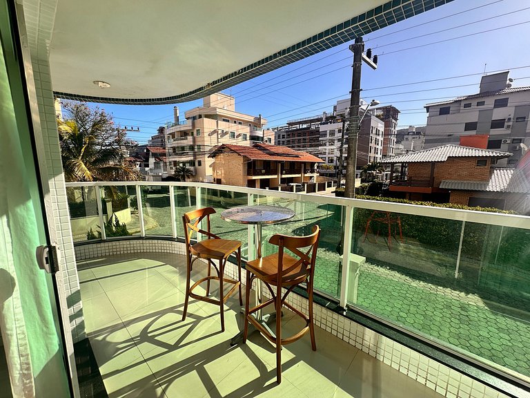 B100 - Apartamento para aluguel próximo à praia para até 8 p