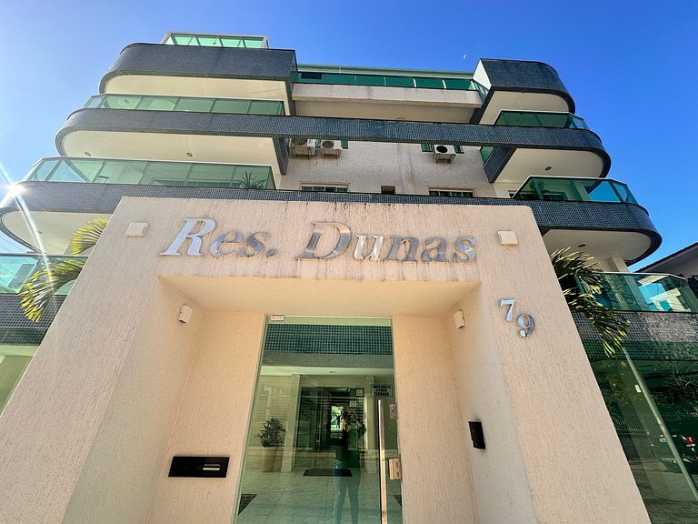 B100 - Apartamento para aluguel próximo à praia para até 8 p
