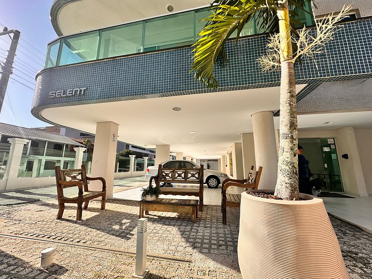 B100 - Apartamento para aluguel próximo à praia para até 8 p