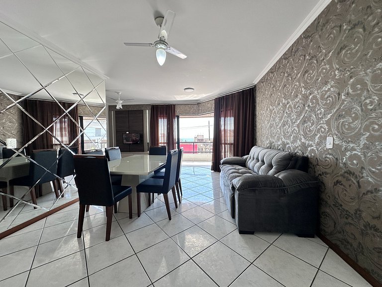 B483 - Apto 3 quartos perto do mar em Bombinhas