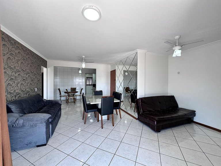 B483 - Apto 3 quartos perto do mar em Bombinhas