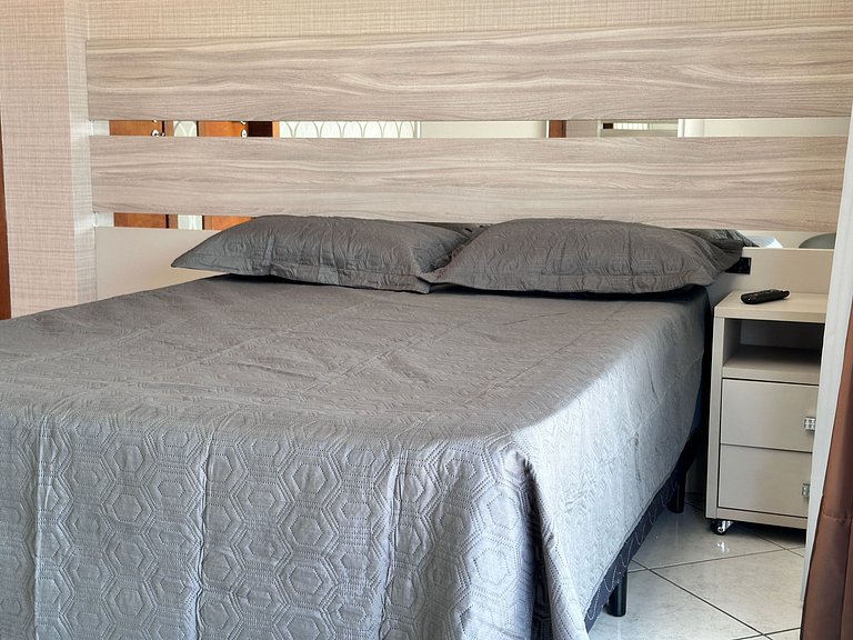 B483 - Apto 3 quartos perto do mar em Bombinhas