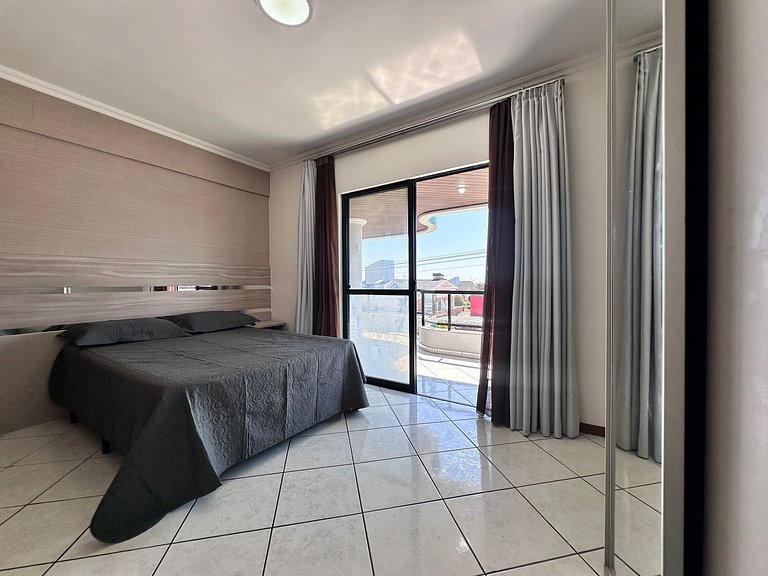 B483 - Apto 3 quartos perto do mar em Bombinhas