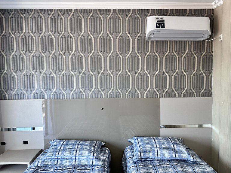 B483 - Apto 3 quartos perto do mar em Bombinhas