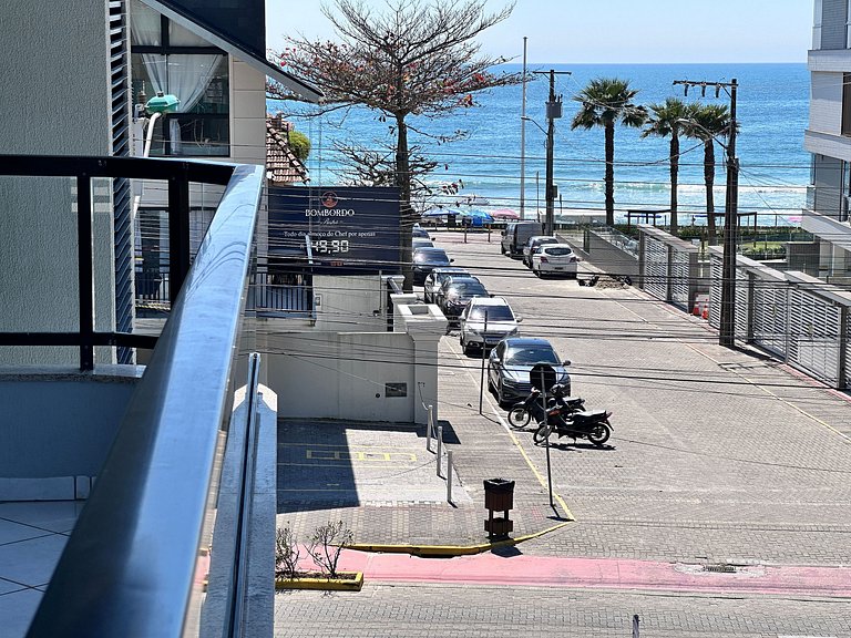 B483 - Apto 3 quartos perto do mar em Bombinhas