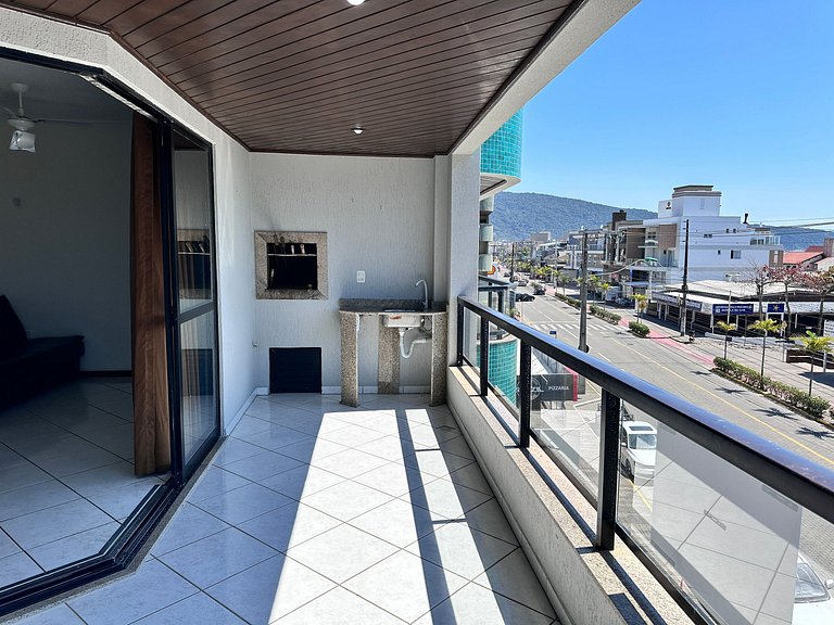 B483 - Apto 3 quartos perto do mar em Bombinhas