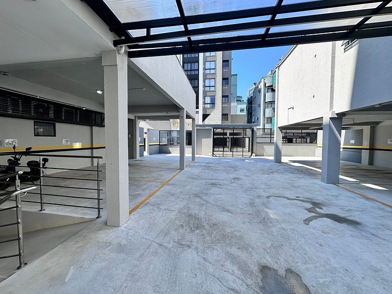 B483 - Apto 3 quartos perto do mar em Bombinhas