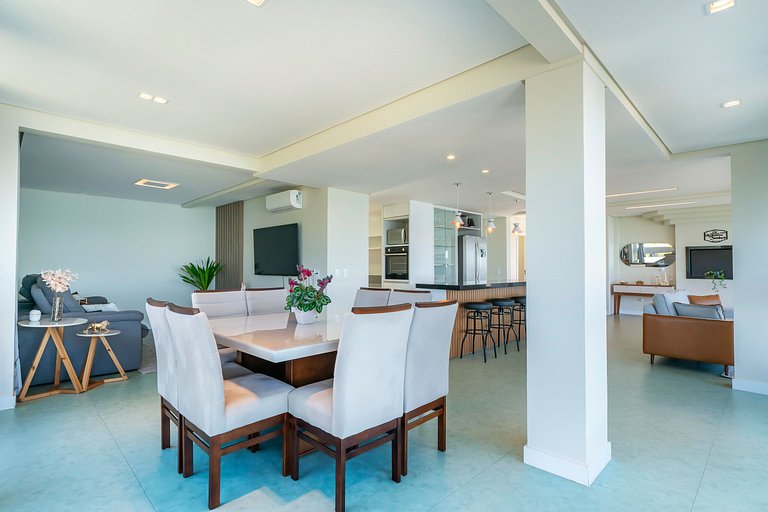 B300 - Casa Beira Mar com piscina Privativa