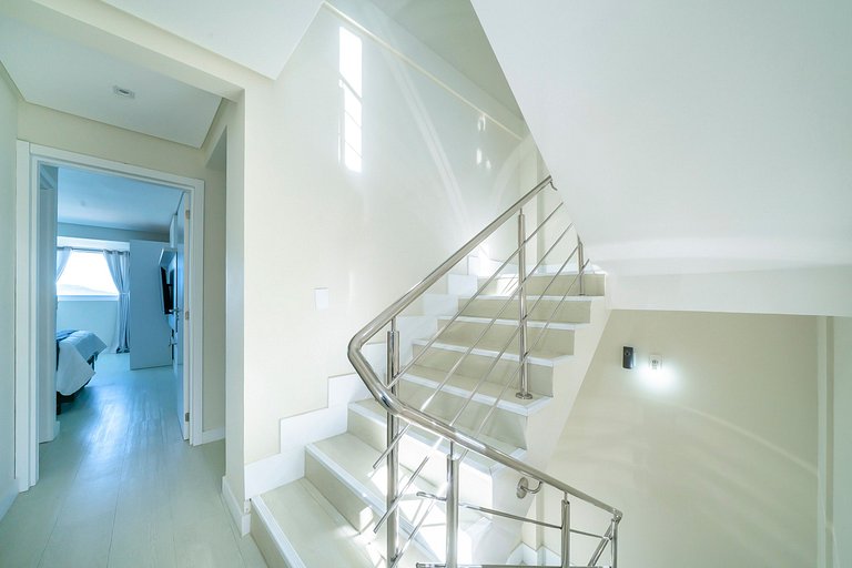 B300 - Casa Beira Mar com piscina Privativa