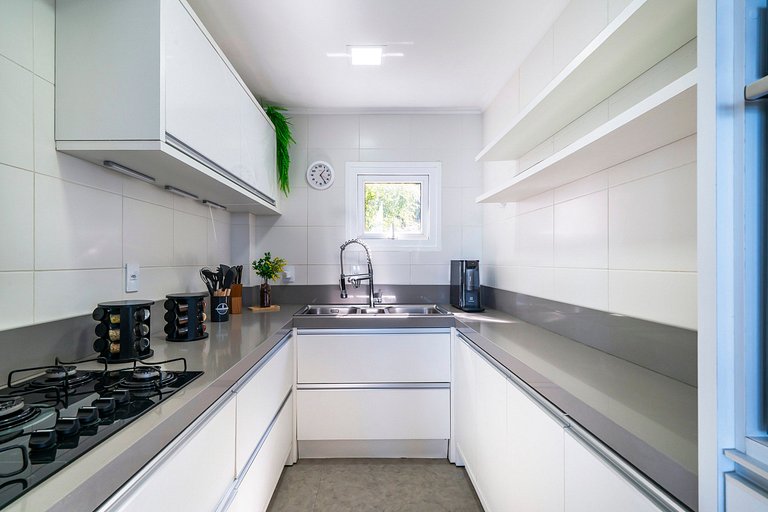 B300 - Casa Beira Mar com piscina Privativa