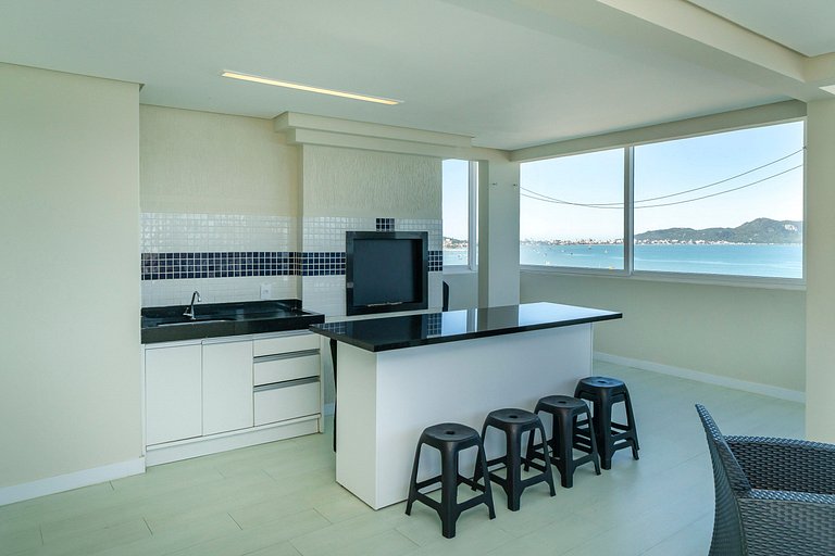 B300 - Casa Beira Mar com piscina Privativa