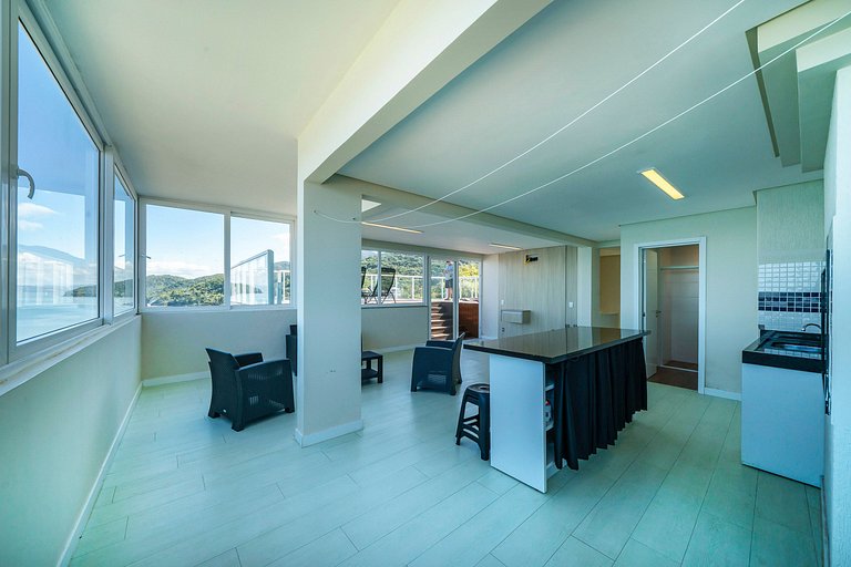 B300 - Casa Beira Mar com piscina Privativa