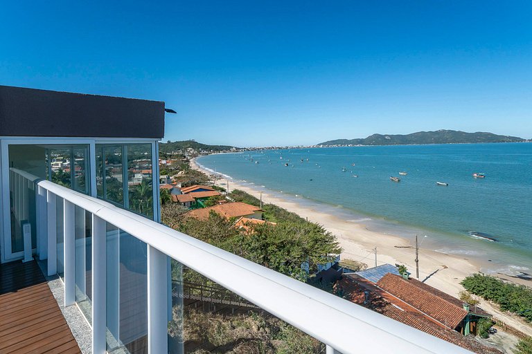 B300 - Casa Beira Mar com piscina Privativa