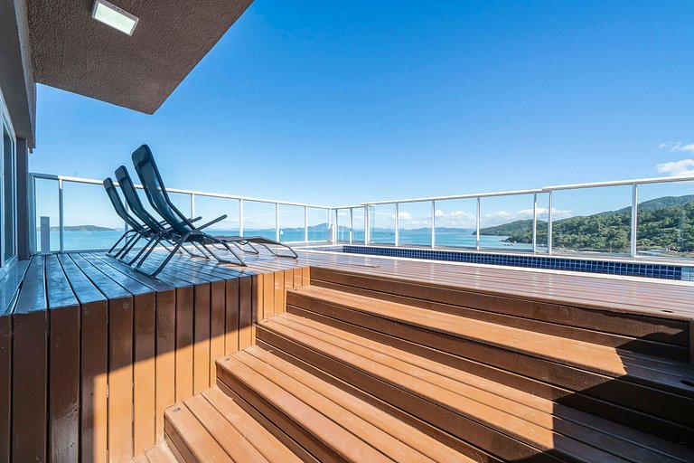 B300 - Casa Beira Mar com piscina Privativa