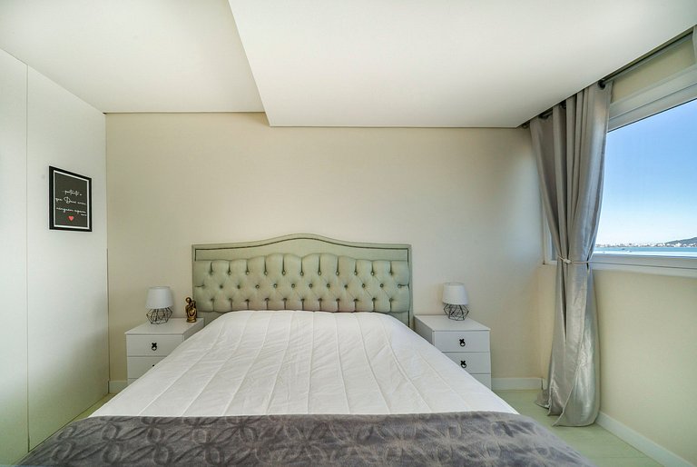 B300 - Casa Beira Mar com piscina Privativa