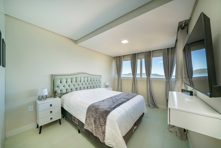 B300 - Casa Beira Mar com piscina Privativa