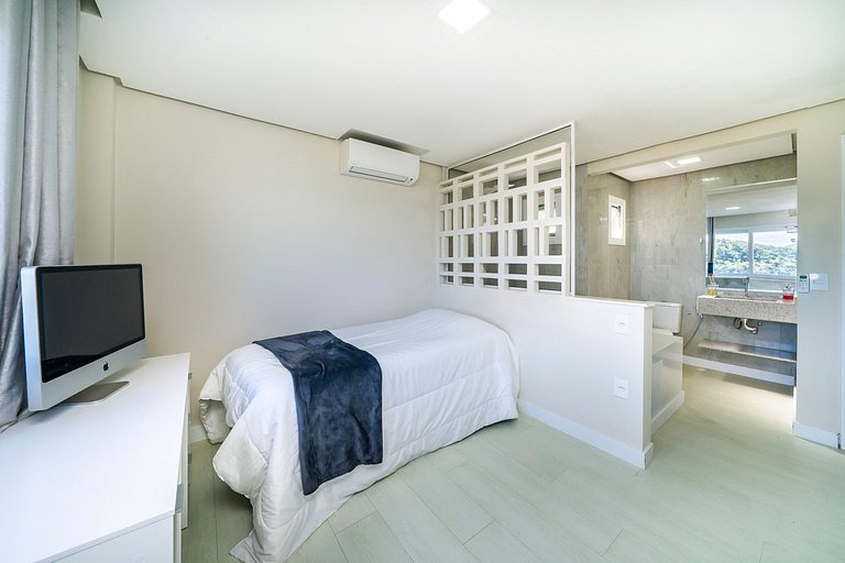 B300 - Casa Beira Mar com piscina Privativa