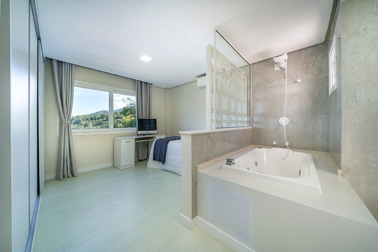 B300 - Casa Beira Mar com piscina Privativa