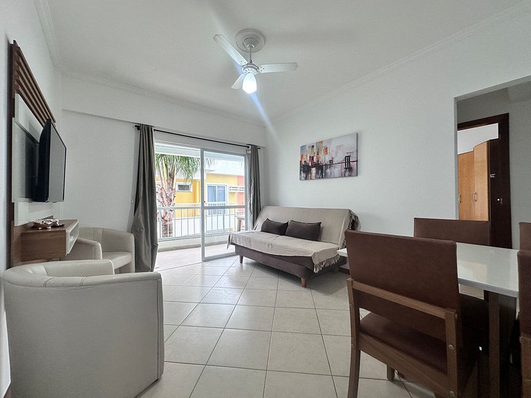 B915 - Apartamento 2 quartos em cond. com piscina