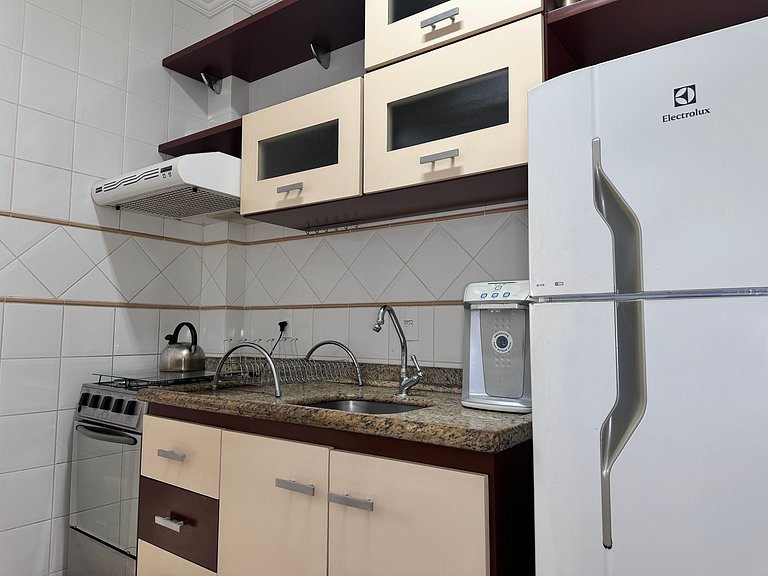B915 - Apartamento 2 quartos em cond. com piscina