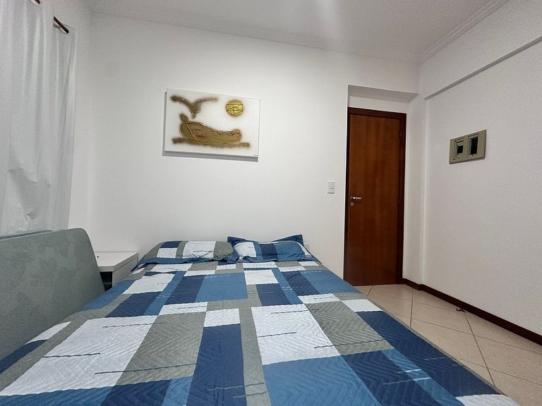 B915 - Apartamento 2 quartos em cond. com piscina