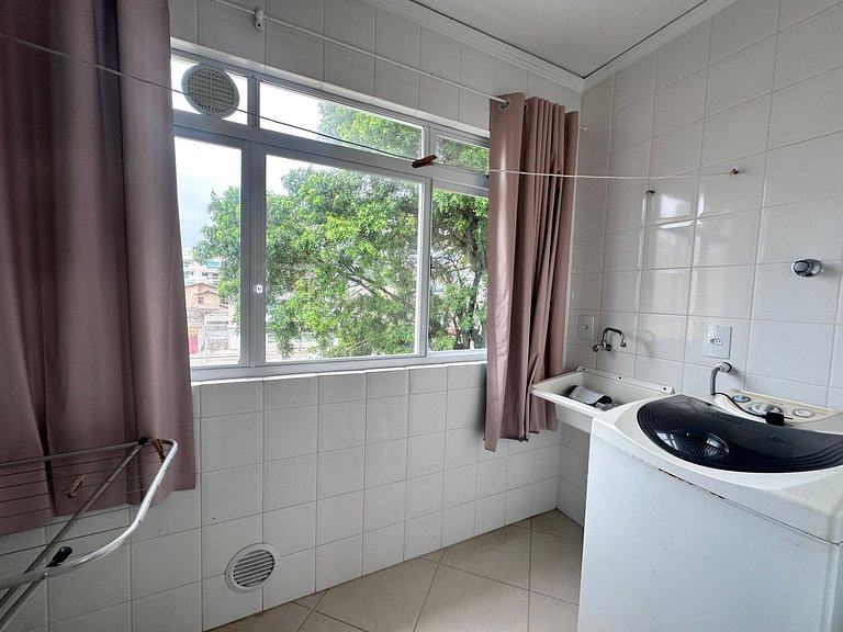 B915 - Apartamento 2 quartos em cond. com piscina