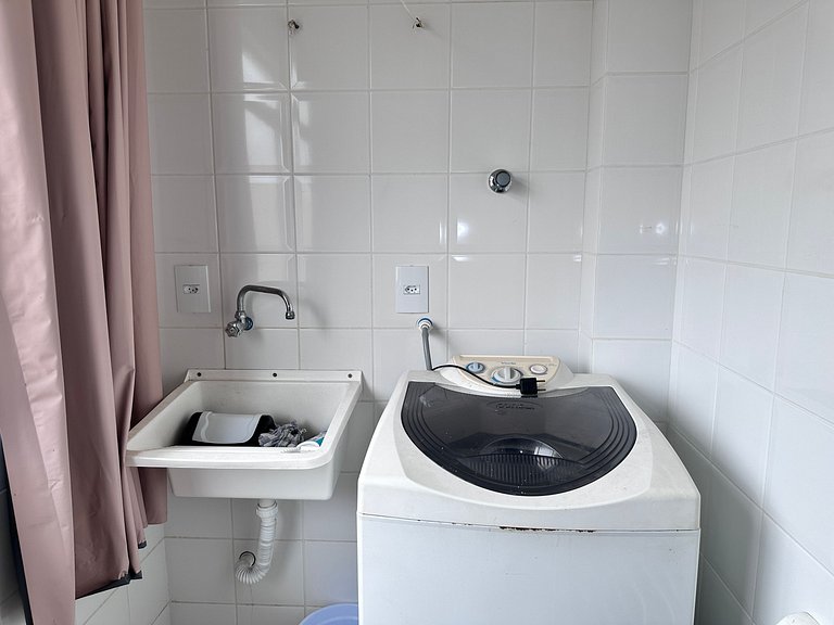 B915 - Apartamento 2 quartos em cond. com piscina