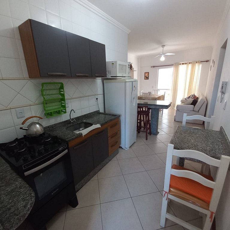 B910 - Apto p/05 pessoas c/ piscina perto da praia