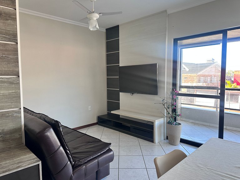 B484 - Apto 3 quartos perto do mar e com vista.