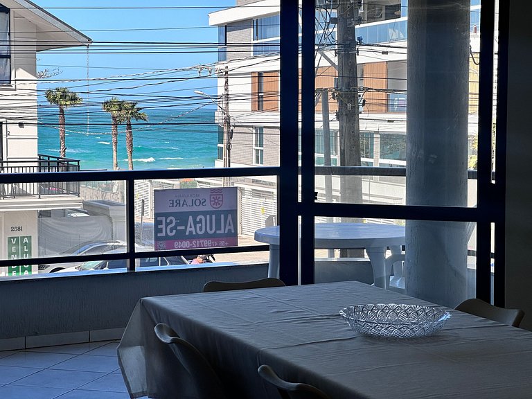 B484 - Apto 3 quartos perto do mar e com vista.