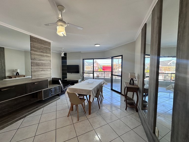 B484 - Apto 3 quartos perto do mar e com vista.