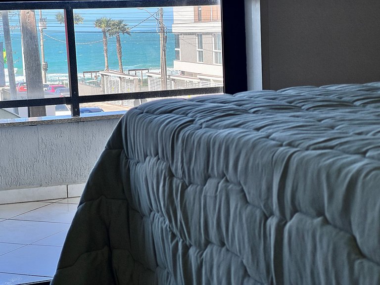 B484 - Apto 3 quartos perto do mar e com vista.