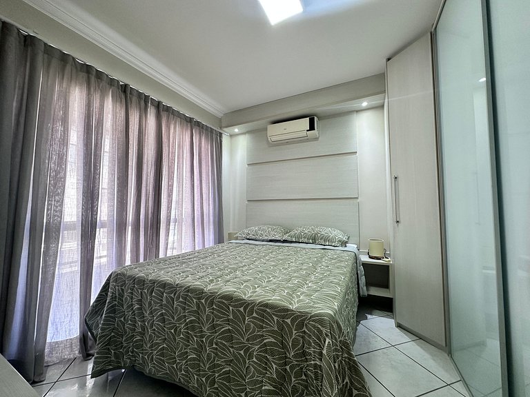 B484 - Apto 3 quartos perto do mar e com vista.