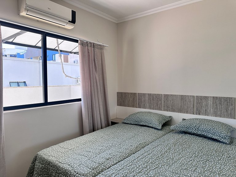 B484 - Apto 3 quartos perto do mar e com vista.