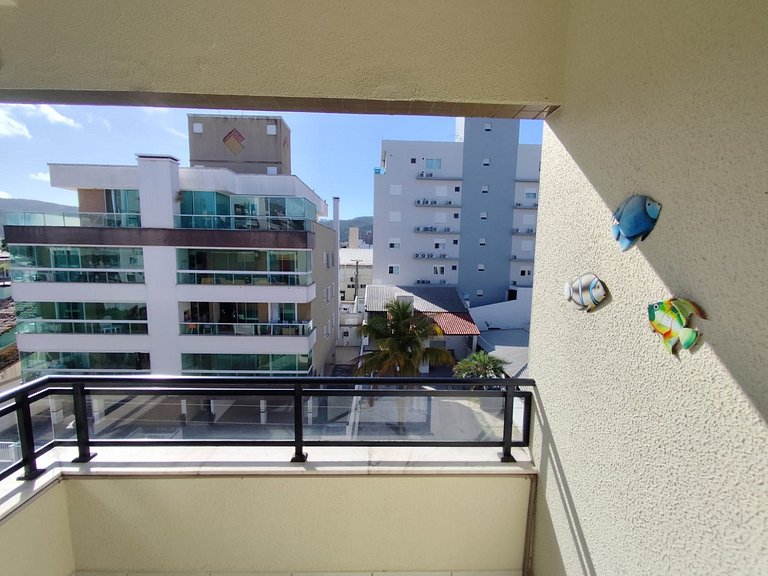 B362 - Cobertura a poucos passos do mar com piscina privativ