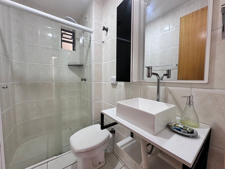 B362 - Cobertura a poucos passos do mar com piscina privativ